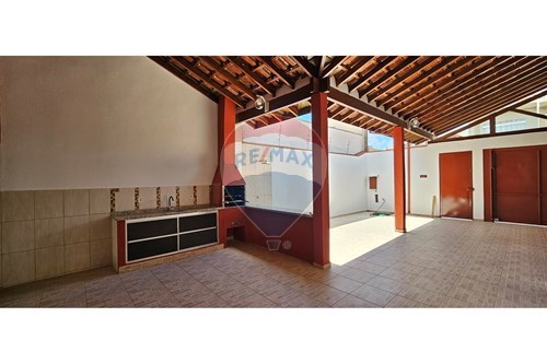 Venda-Casa-Rua Yolanda Scott de Oliveira , 3200  - Esplanada Primo Menegheti , Franca , São Paulo , 14403222-780231013-50