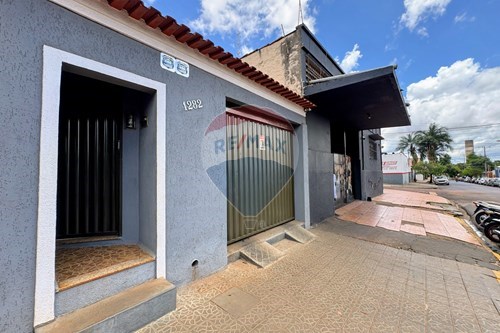 Venda-Casa-Rua Abílio Sampaio , 1282  - Supermercado Savegnago  - Jardim Centenário , Ribeirão Preto , São Paulo , 14030325-780211017-24