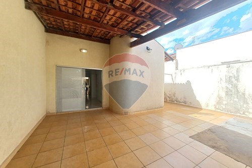 Venda-Casa-Rua Doutor Joaquim Estanislau de Gusmão , 335  - Presidente Médici , Ribeirão Preto , São Paulo , 14091330-780121011-95