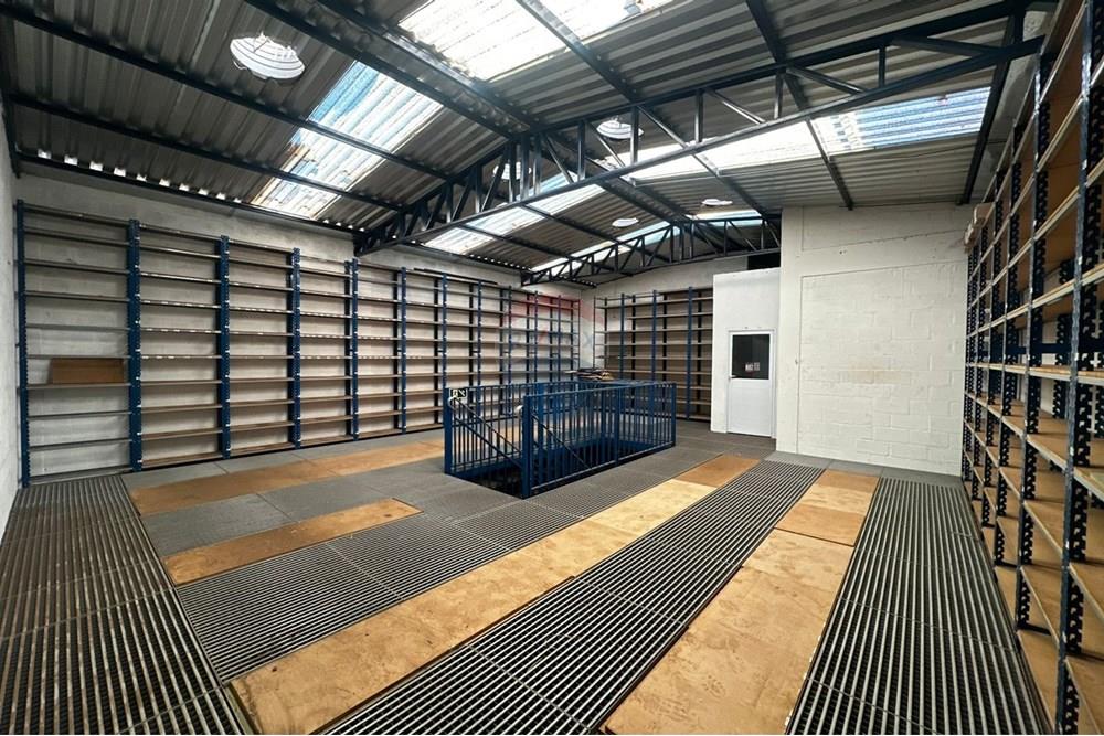 Ponto Comercial/ Loja - Alugar - Ribeirão Preto , São Paulo - WhatsApp Image 2025-07-18 at 10.22.29 (5).jpeg - 780131001-117