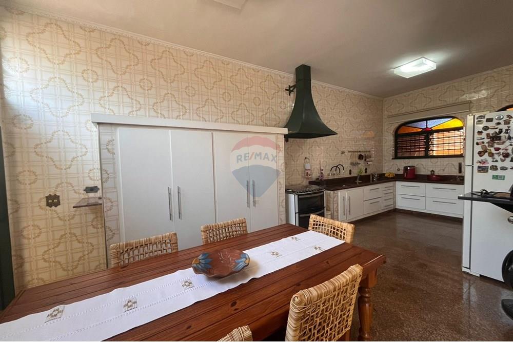 Casa - Venda - Ribeirão Preto , São Paulo - Imagem do WhatsApp de 2025-10-08 à(s) 18.19.56_e3c32e69.jpg - Cozinha - 780091112-5