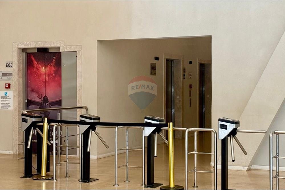 Cj. Comercial/ Sala - Venda - Ribeirão Preto , São Paulo - WhatsApp Image 2025-06-25 at 12.47.42 (3).jpeg - Pátio interno - 780091026-196