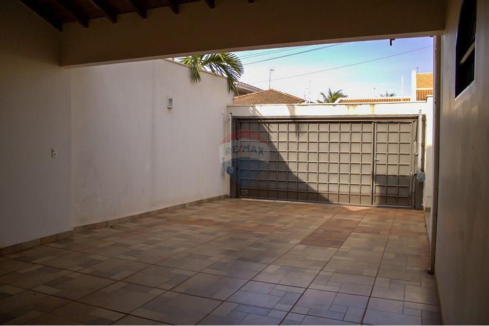 Sobrado - Venda - São Joaquim da Barra , São Paulo - WhatsApp Image 2025-10-03 at 16.30.02 (1).jpeg - 780301007-4