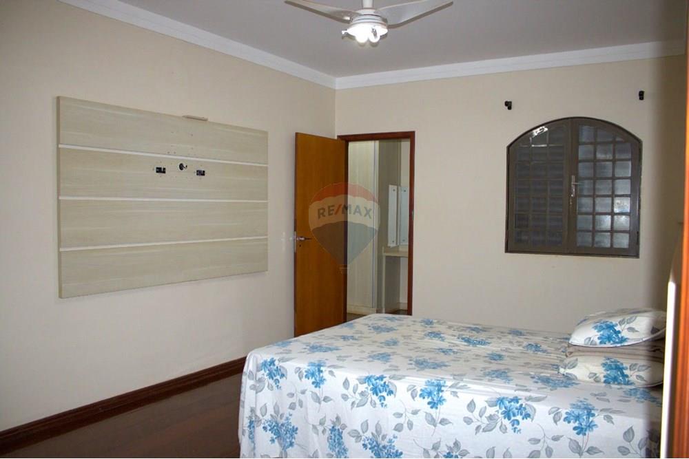 Sobrado - Venda - São Joaquim da Barra , São Paulo - WhatsApp Image 2025-10-03 at 16.30.05 (4).jpeg - 780301007-4