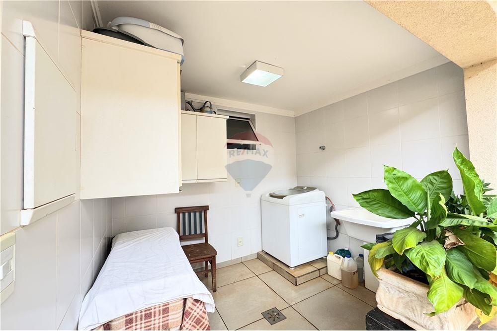 Casa - Venda - Ribeirão Preto , São Paulo - Área de serviço - 780211014-97