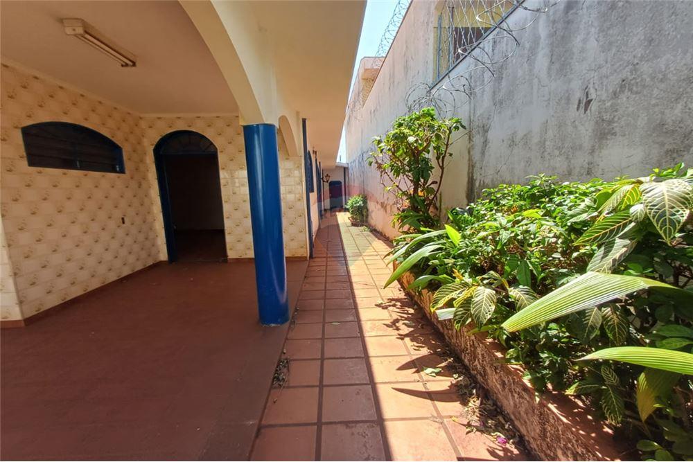 Casa - Venda - Ribeirão Preto , São Paulo - Corredor lateral - Corredor - 780211014-105