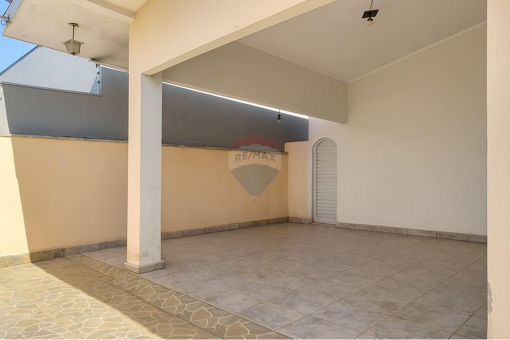 Casa - Venda - Franca , São Paulo - A_photograph_depicts_an_outdoor_covered_patio_area.jpg - 780231035-35