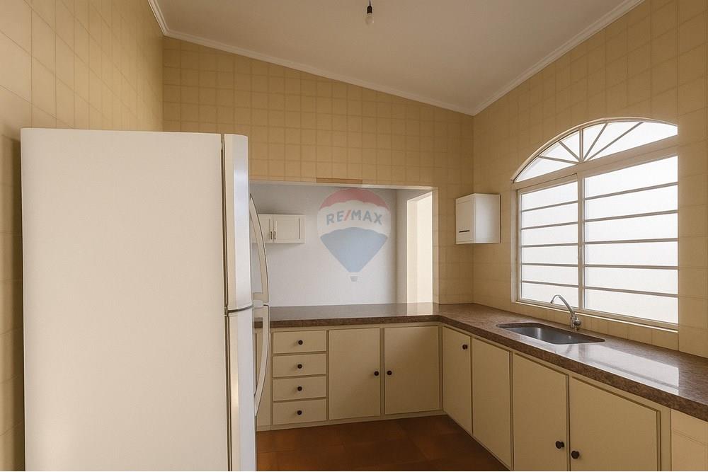 Casa - Venda - Franca , São Paulo - A_photograph_showcases_a_clean,_U-shaped_kitchen_d.jpg - 780231035-35