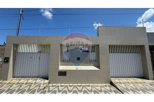 Venda-Casa-Rua Rio Grande do Sul , 2043  - RICARDO LAVA JATO  - Siqueira Campos , Aracaju , Sergipe , 49075510-850581220-10