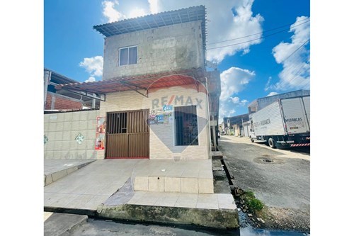 Venda-Casa-Rua Otacilio de Holanda , 13  - Próximo ao terminal de ônibus do Village  - Cidade Universitária , Maceió , Alagoas , 57073-520-850271161-82