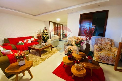 Venda-Casa-Rua Valmir Soares Bezerra , 225  - Aruana , Aracaju , Sergipe , 49001078-850581145-178