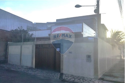 Venda-Casa-Rua Joaquim Soares Bezerra , 76  - Proximo a Casa das Telhas  - Farolândia , Aracaju , Sergipe , 49032460-850631001-5