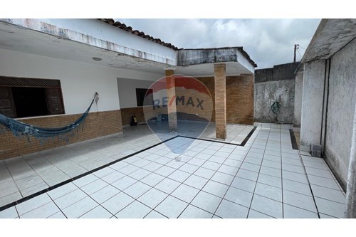 Venda-Casa-Rua professor Moacir José  dos santos , 59  - Próximo a posto do Graciliano Ramos  - Cidade Universitária , Maceió , Alagoas , 57073-070-850271147-47