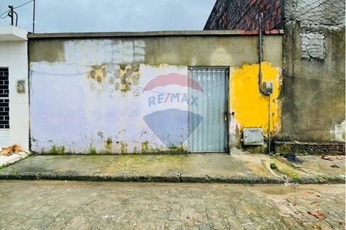 Venda-Casa-Rua Aníbal Cavalcante Plácido , 24  - Próximo ao antigo sacolão  - Santos Dumont , Maceió , Alagoas , 57075460-850271161-77