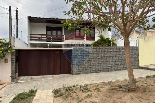 Venda-Casa-Rua Dr. Renato Cabral de Oliveira , 246  - Campo Porto  - São Francisco , Caruaru , Pernambuco , 55006440-850161001-397