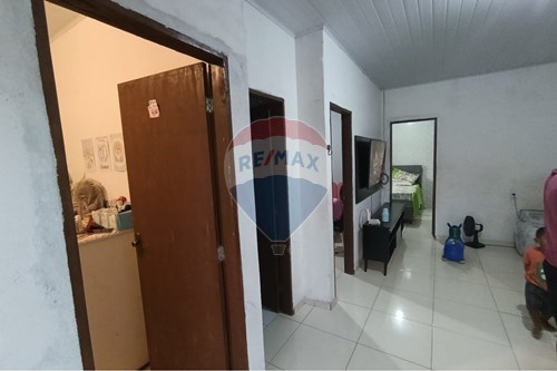 Venda-Casa-rua B 24 , 81  - próximo a  feira  - Santa Maria , Aracaju , Sergipe , 49044-331-850581096-180