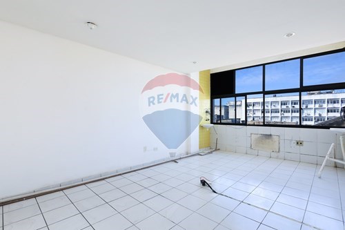 Venda-Cj. Comercial/ Sala-Praça Joaquim Nabuco , 37  - Junto ao restaurante Leite  - Santo Antônio , Recife , Pernambuco , 50010-480-850091040-163