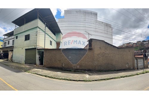 Venda-Casa-Rua Bady Geara , 674  - Ipiranga , Juiz de Fora , Minas Gerais , 36032000-860211053-48