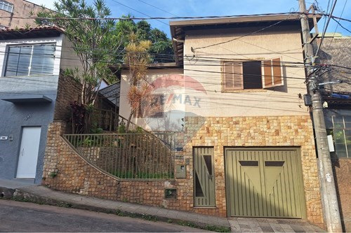 Venda-Casa-Centro , Conselheiro Lafaiete , Minas Gerais , 36400037-860421004-1096