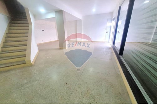 Alugar-Ponto Comercial/ Loja-Avenida Presidente Itamar Franco , 772  - Próximo à Espírito Santo e Batista de Oliveira  - Centro , Juiz de Fora , Minas Gerais , 36010021-860361010-437