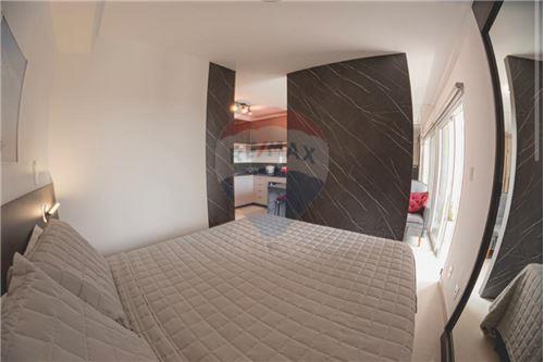 Mieszkaniowa - Kawalerka - Juiz de Fora , Minas Gerais - BR - 24 - 860301013-332