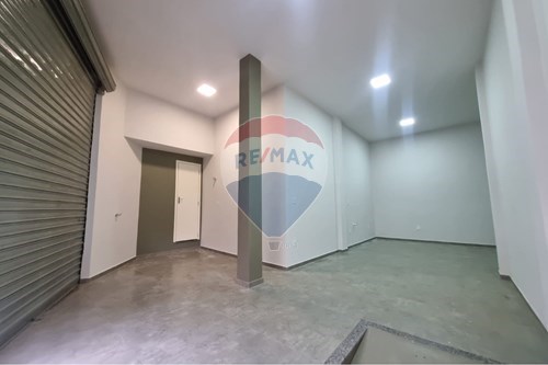 Venda-Ponto Comercial/ Loja-Rua Uruguaiana , 180  - Bar do Léo  - Jardim Glória , Juiz de Fora , Minas Gerais , 36015020-860361010-486