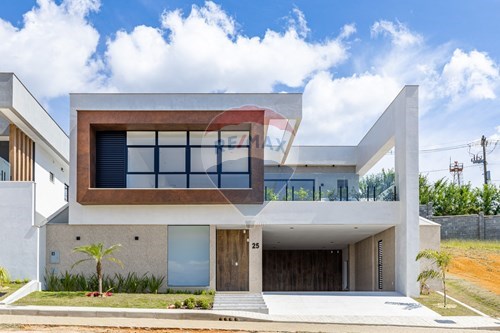 Venda-Casa de Condomínio-Rua Roberto Campos de Andrade Santos , 71  - condomínio Aeroville  - Aeroporto , Juiz de Fora , Minas Gerais , 36038385-860211018-673