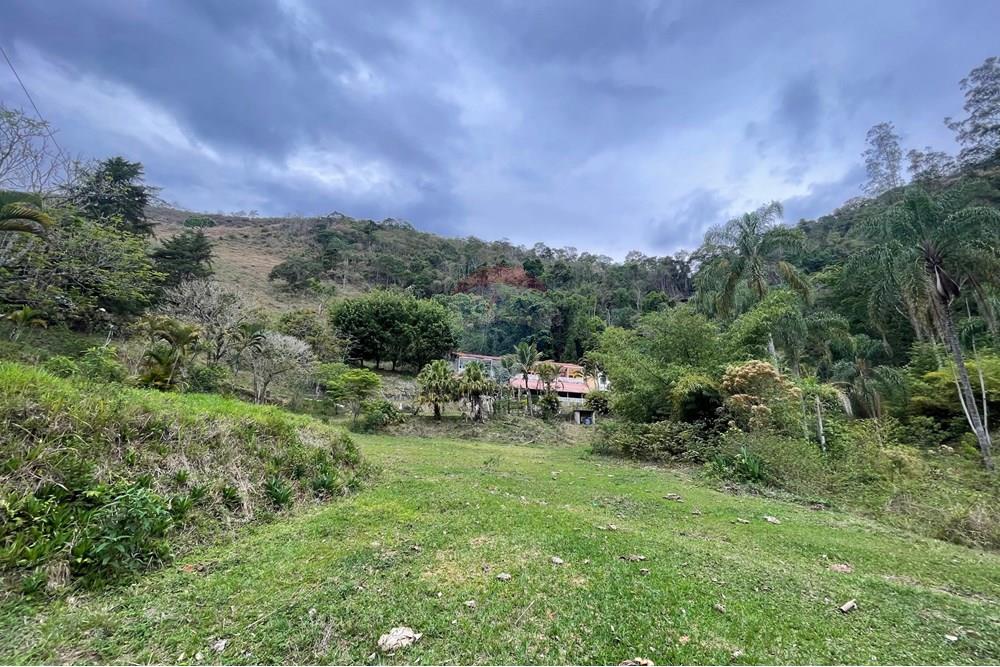 Chácara / Sítio / Fazenda - Venda - Lima Duarte , Minas Gerais - WhatsApp Image 2025-10-14 at 09.44.37 (24).jpeg - 860271019-8