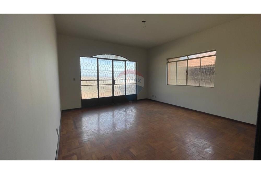 Casa - Venda - Juiz de Fora , Minas Gerais - WhatsApp Image 2025-06-23 at 09.01.13 (1).jpeg - Sala - 860381054-4