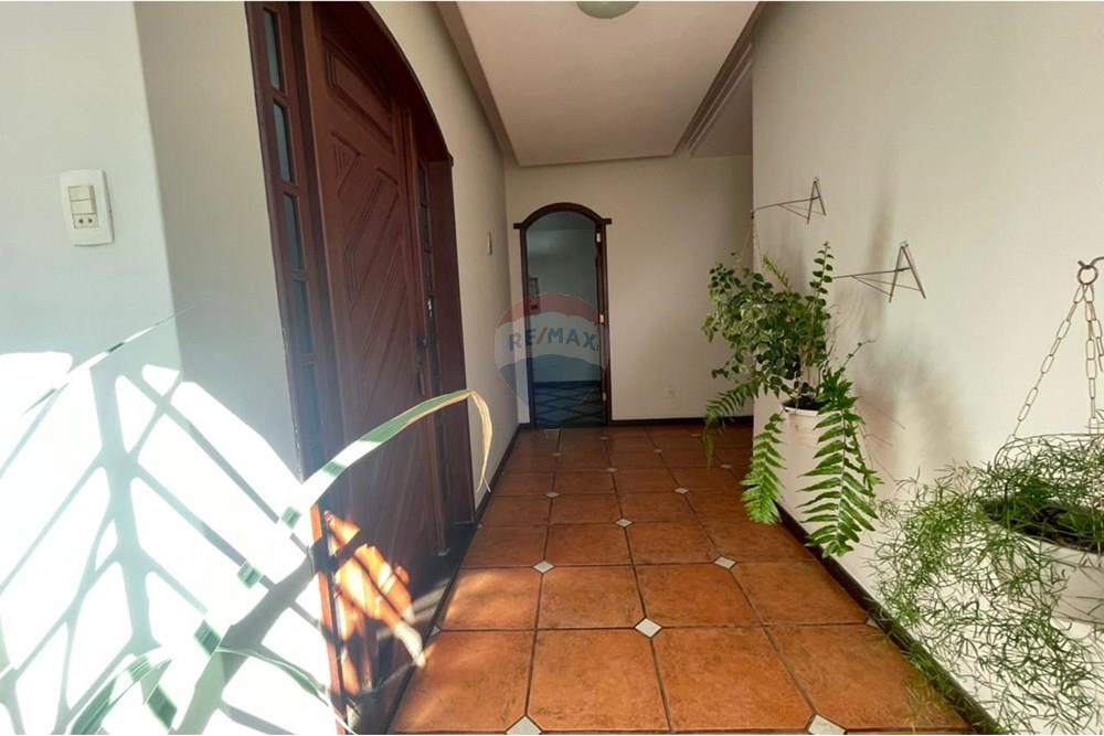 Casa - Venda - Conselheiro Lafaiete , Minas Gerais - WhatsApp Image 2025-05-22 at 13.48.00.jpeg - 860421029-7