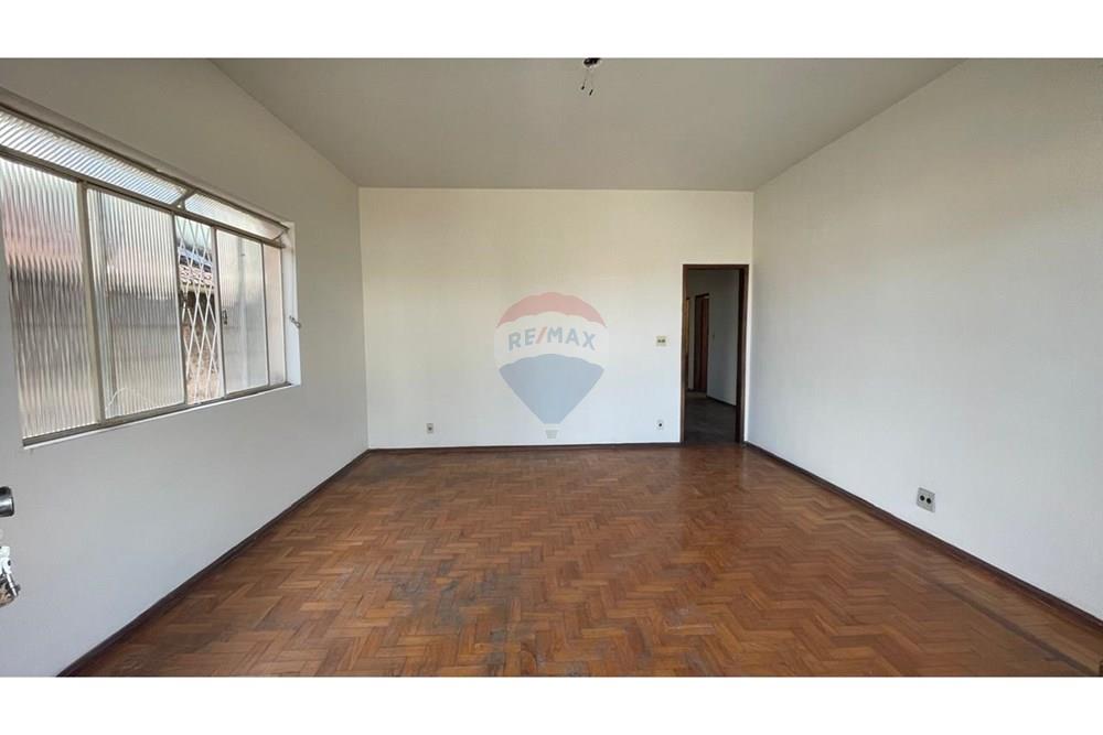 Casa - Venda - Juiz de Fora , Minas Gerais - WhatsApp Image 2025-06-23 at 09.01.13 (3).jpeg - Sala - 860381054-4