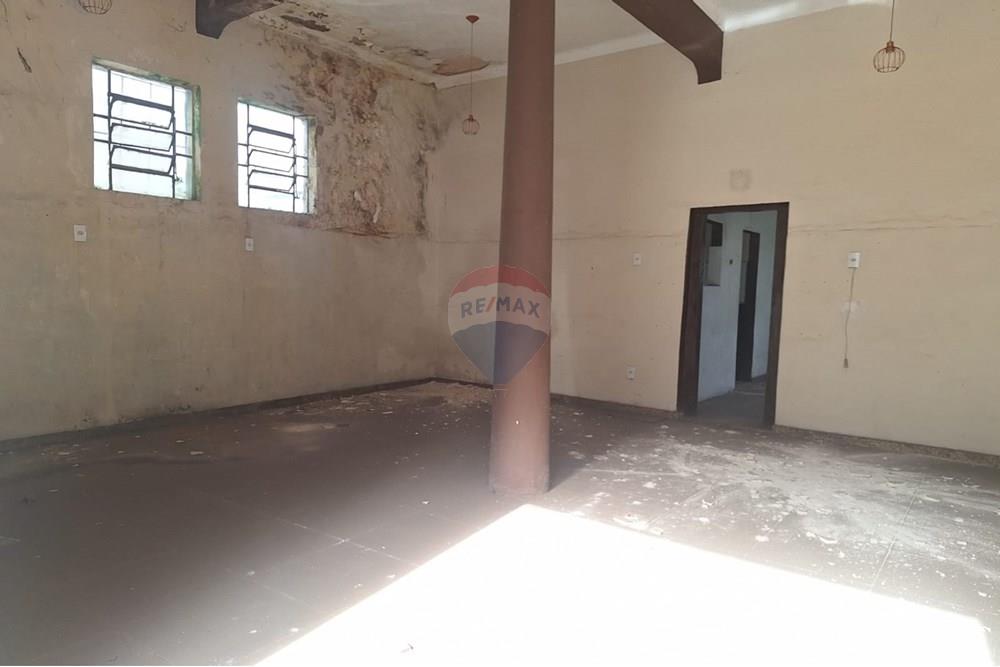 Ponto Comercial/ Loja - Venda - Conselheiro Lafaiete , Minas Gerais - Imagem do WhatsApp de 2025-10-08 à(s) 11.40.00_3becb8d7.jpg - 860421004-1252