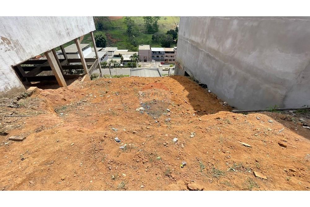 Terreno - Venda - Muriaé , Minas Gerais - Imagem do WhatsApp de 2025-10-02 à(s) 10.40.04_4872008f.jpg - Quintal - 860371029-8