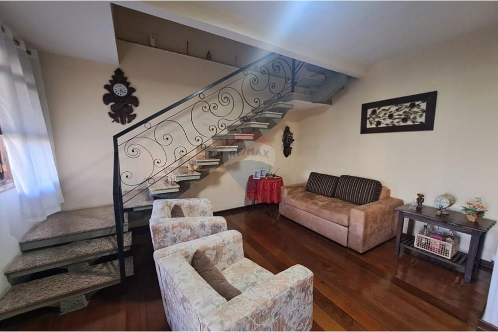 Casa - Venda - Juiz de Fora , Minas Gerais - WhatsApp Image 2025-06-10 at 18.30.28 (1).jpeg - Sala - 860241100-30