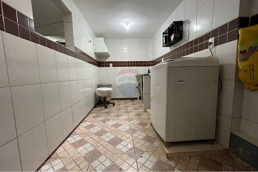 Casa - Venda - Muriaé , Minas Gerais - WhatsApp Image 2025-02-17 at 16.41.40 (1).jpeg - Área de serviço - 860371007-79