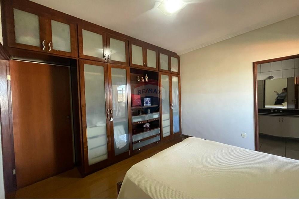 Casa - Venda - Conselheiro Lafaiete , Minas Gerais - WhatsApp Image 2025-05-22 at 13.48.03 (2).jpeg - 860421029-7