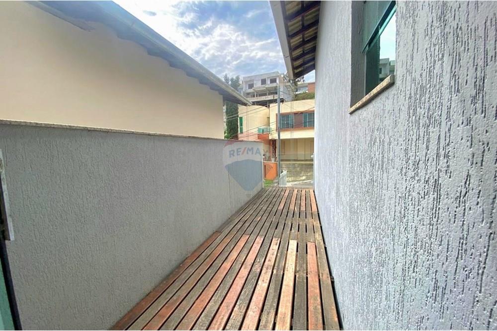 Casa de Condomínio - Alugar - Juiz de Fora , Minas Gerais - IMG-20251029-WA0121.jpg - Corredor - 860431023-280