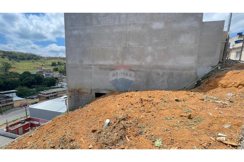 Terreno - Venda - Muriaé , Minas Gerais - Imagem do WhatsApp de 2025-10-02 à(s) 10.38.06_ecda2fa3.jpg - Quintal - 860371029-8