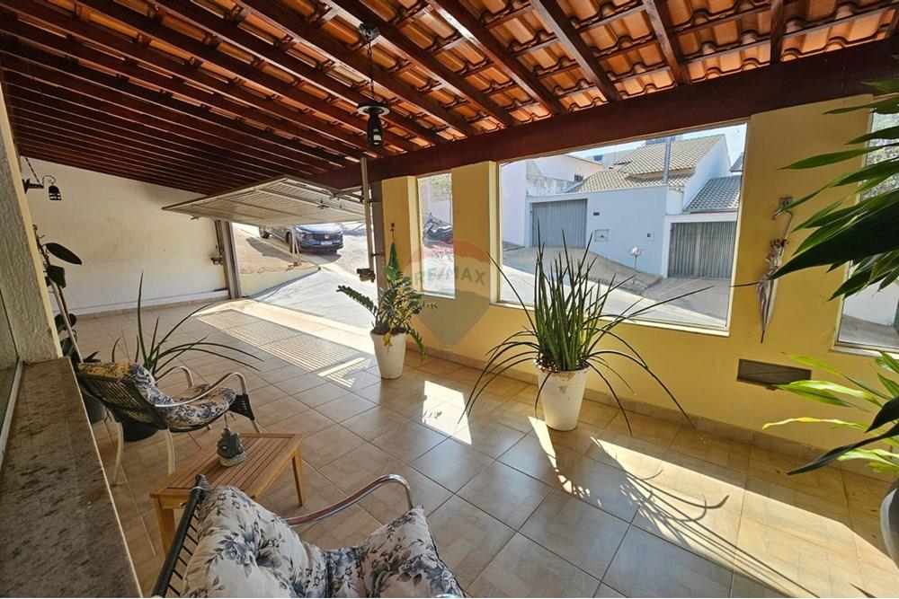 Casa - Venda - Lavras , Minas Gerais - IMG-20250914-WA0079.jpg - Garagem - 860471016-26