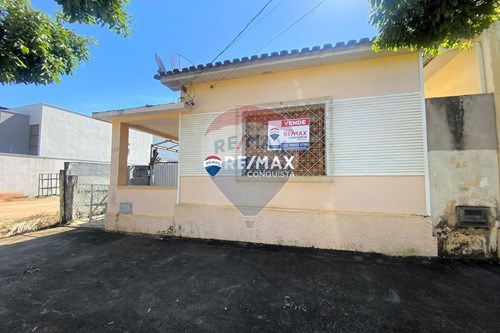 Venda-Casa-Rua DR. Jardir Silva , 365  - Posto de Saúde Central  - Centro , Ipanema , Minas Gerais , 36950000-870451001-115