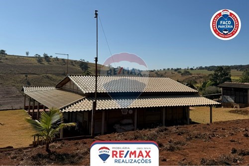 Venda-Chácara / Sítio / Fazenda-Fazenda sertãozinho , SN  - sertãozinho epamig  - Centro , Patos de Minas , Minas Gerais , 38700000-870631012-85