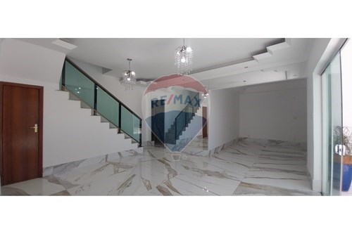 Venda-Casa-Rua Joaquim Soares , 167  - A uma quadra do Supermercados BH e Av. Brasília  - Conjunto Cristina (São Benedito) , Santa Luzia , Minas Gerais , 33110030-870251013-153