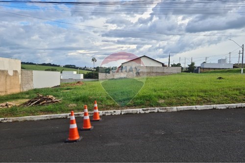 Venda-Terreno-Rua Antonio Carneiro de Barcelos-Santo Antônio , 02  - Santo Antônio , Araxá , Minas Gerais , 38182093-870431004-95