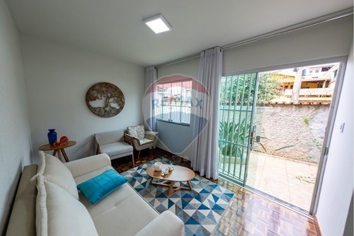 Venda-Casa-Rua José Adriano Gomes , 287  - Barreiro , Belo Horizonte , Minas Gerais , 30644290-870351054-12