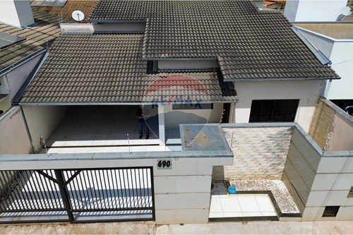 Venda-Casa-Rua Belchiolina Maria Rios , 690  - Supermercado Primavera  - Jardim Residencial Bela Vista , Araxá , Minas Gerais , 38181311-870431004-119