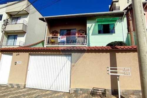 Venda-Casa-Rua Maria Moreira da Silva , 210  - próximo ao Supermercado San Michel  - Jardim das Azaléias , Poços de Caldas , Minas Gerais , 37705005-870361053-7