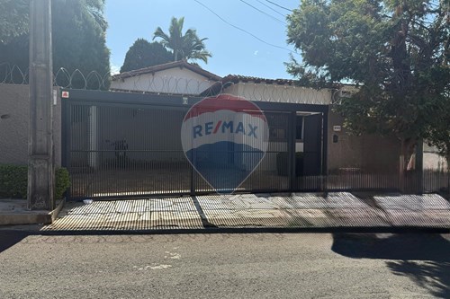 Venda-Casa-Rua Gildo Dutra , 295  - Veredas da Cidade , Araxá , Minas Gerais , 38182164-870431031-52