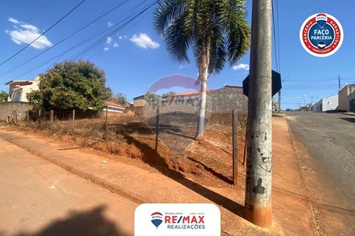 Venda-Terreno-Rua Clarimundo Domingos da Costa , 172  - Jardim Recanto , Patos de Minas , Minas Gerais , 38705240-870631001-298