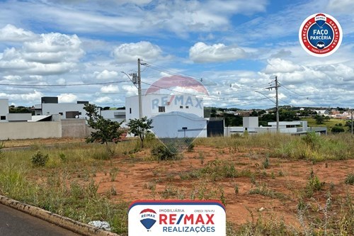 Venda-Terreno-Centro , Presidente Olegário , Minas Gerais , 38750000-870631045-8