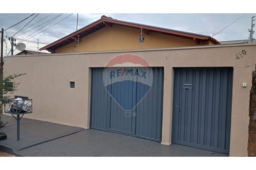 Alugar-Casa-Conjunto José Vallim de Melo , Uberaba , Minas Gerais , 38037470-870291032-5